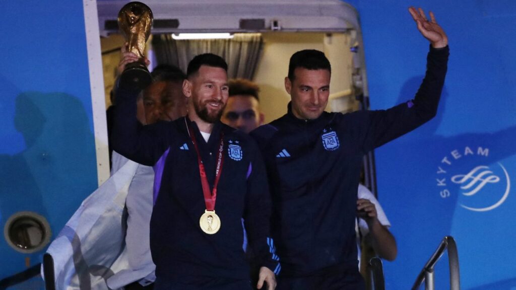 Argentina's World Cup winners arrive home to hero's welcome